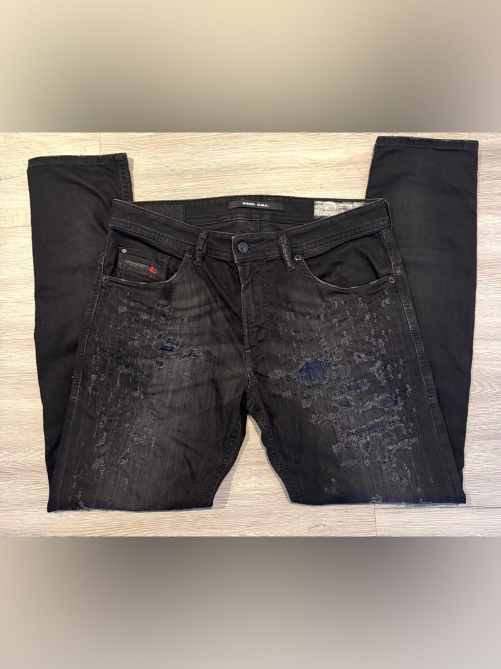 Diesel Thommer 0683T DNA Slim-Skinny Distressed Jeans
